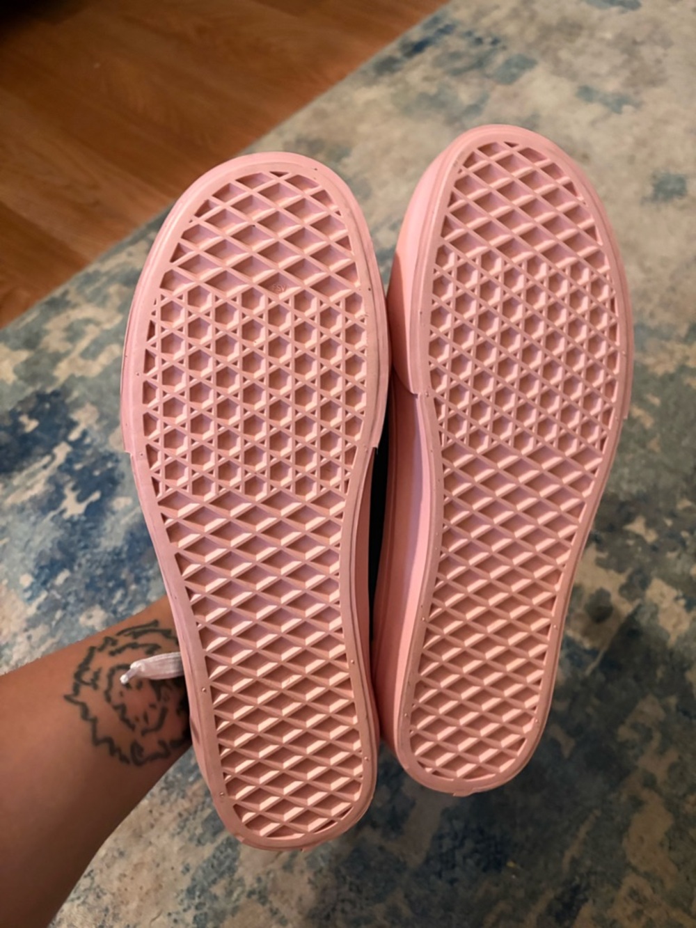 Vans Women's Black Low-Top Sneakers with Pink Sole and White Stripe - Picture 3 of 6
